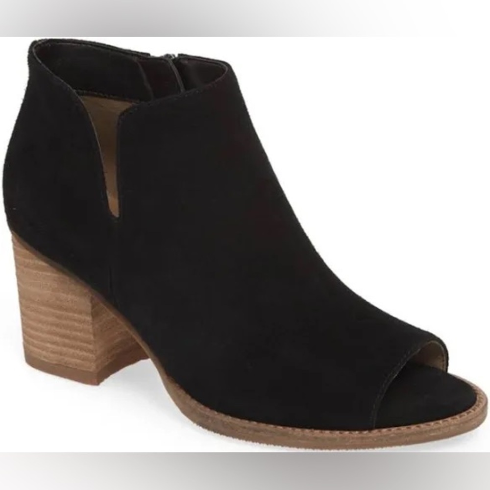 NIB Blondo Nappa black Suede bootie
